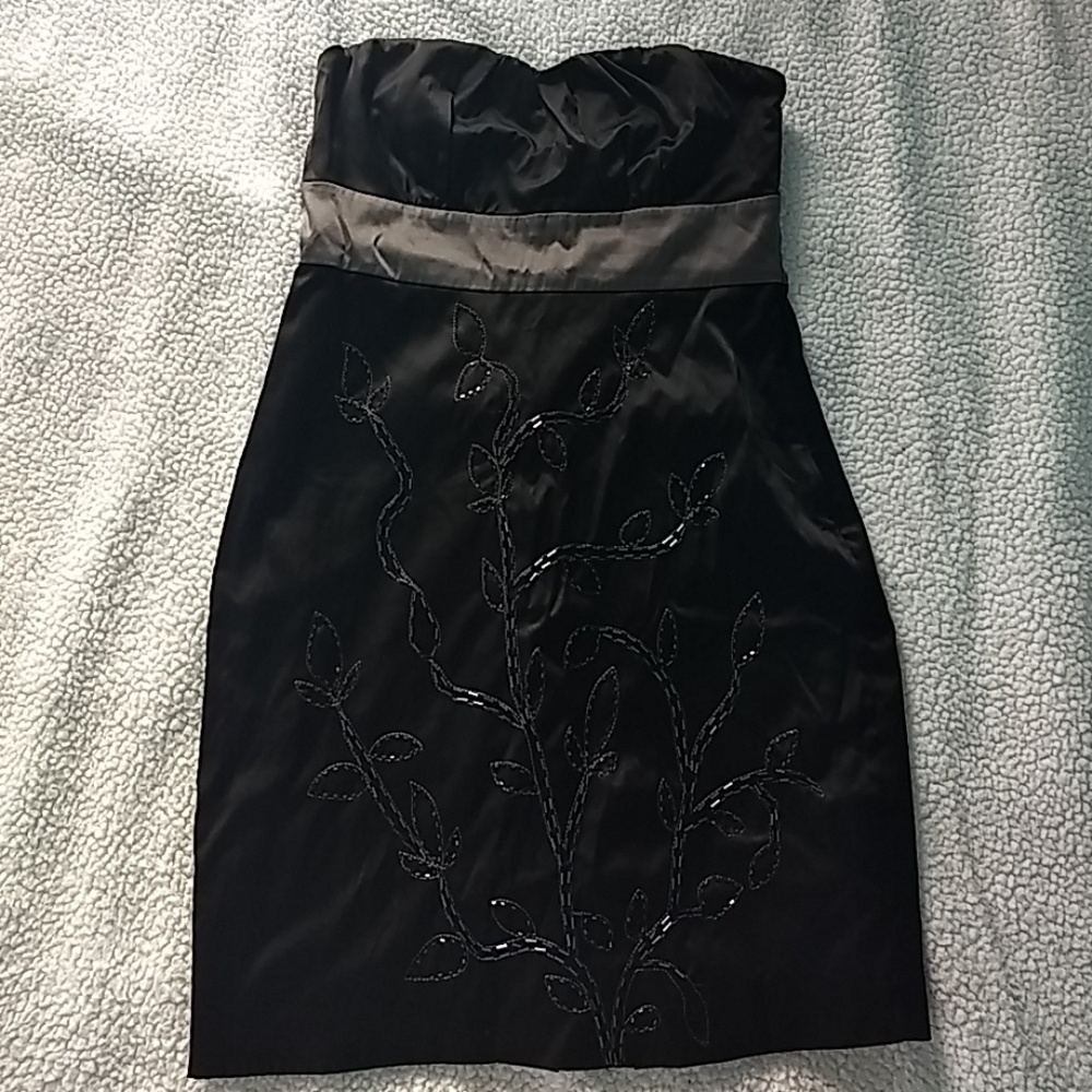 NEW WITHOUT TAGS black dress